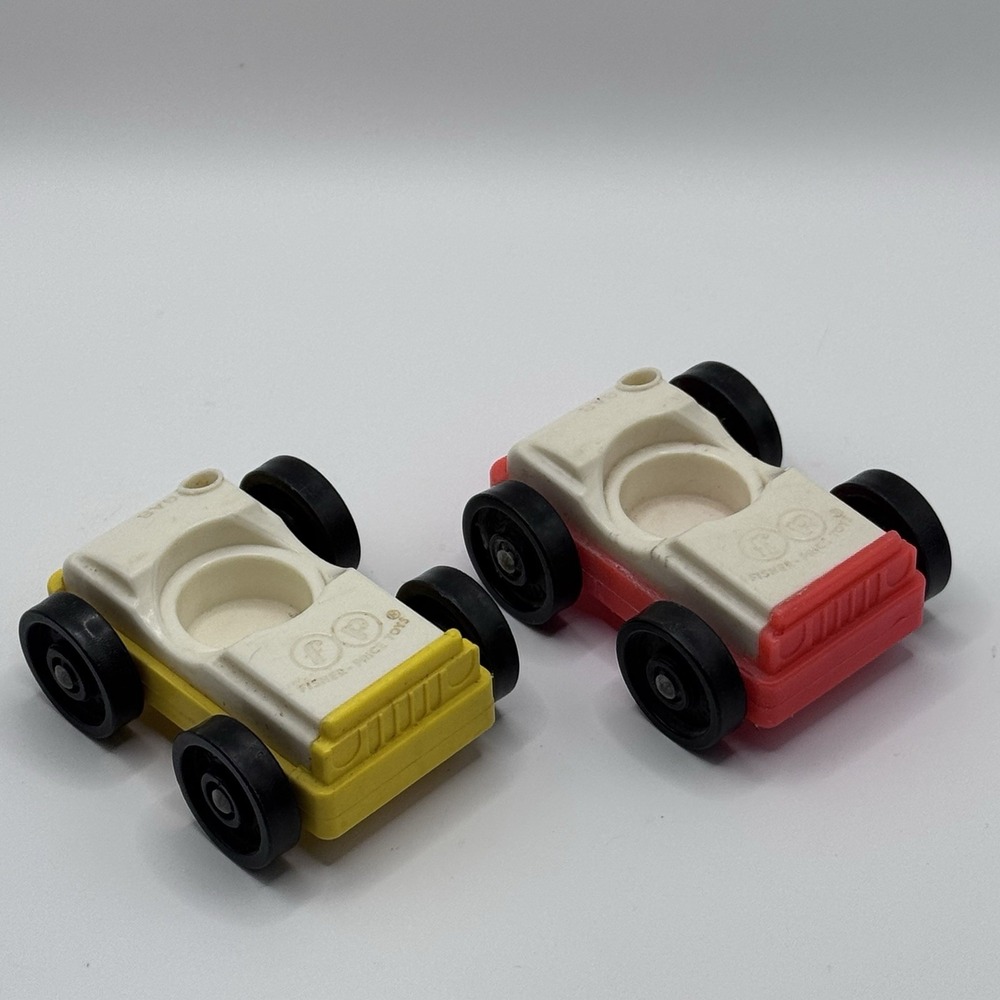 Vintage Fisher Price Little People Play Family Village 2 Yellow Red White Cars